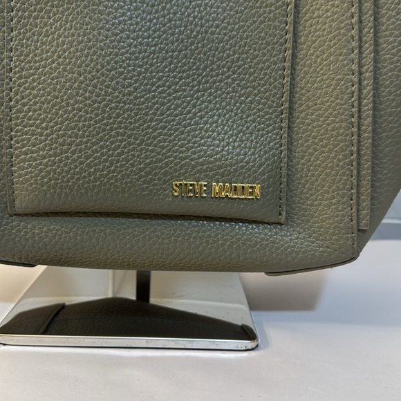 STEVE MADDEN BKARTA CROSSBODY BAG COLOR MILITARY GREEN TIK TOK VIRAL TRENDY NWOT - Picture 2 of 11